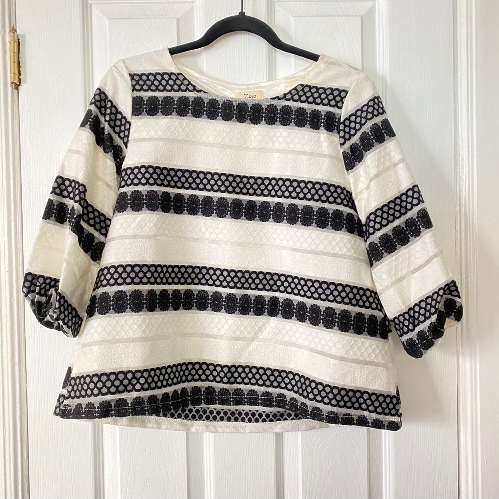 Embroidered 3/4 Sleeve Blouse